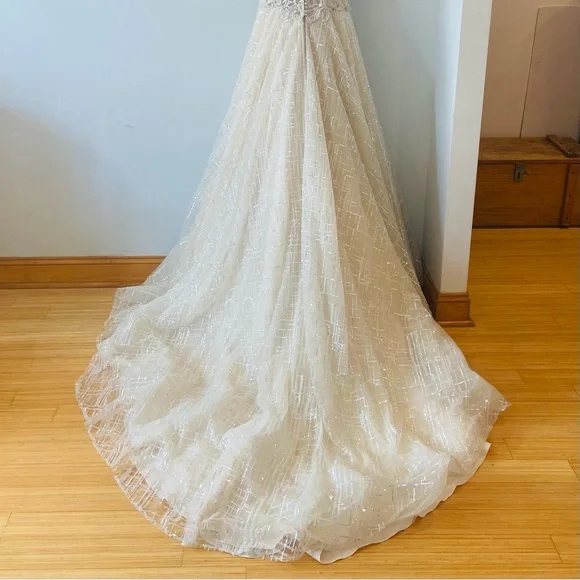 Jasmine Collection Sz 6 Wedding Ball Gown Sequence/lace dress